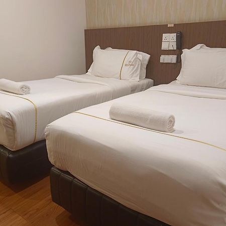 MII Smile Hotel Penang George Town Bagian luar foto