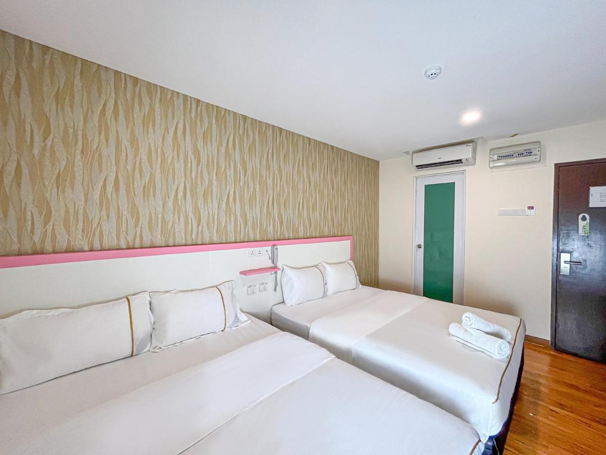 MII Smile Hotel Penang George Town Bagian luar foto